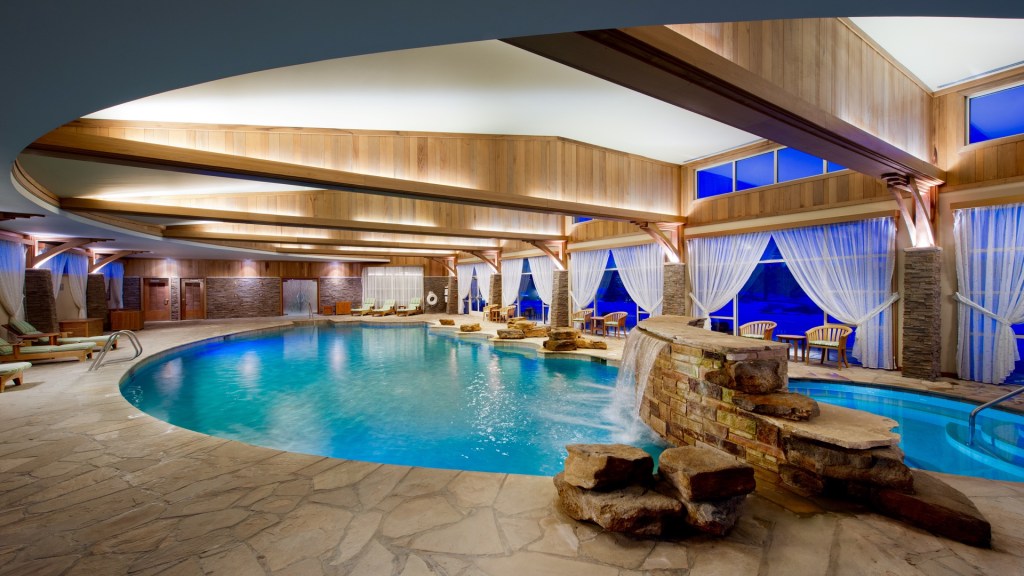 Lodge Pool, Skaná, The Spa at Turning Stone Resort, Spas of America